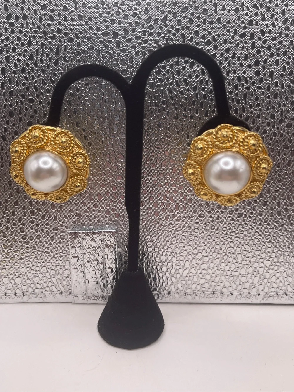 07.08.26-3 St. John Goldtone Filigree & Faux Pearl Button Clip on Earrings